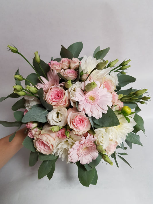 Bouquet de fleurs variées rose pâle/blanc