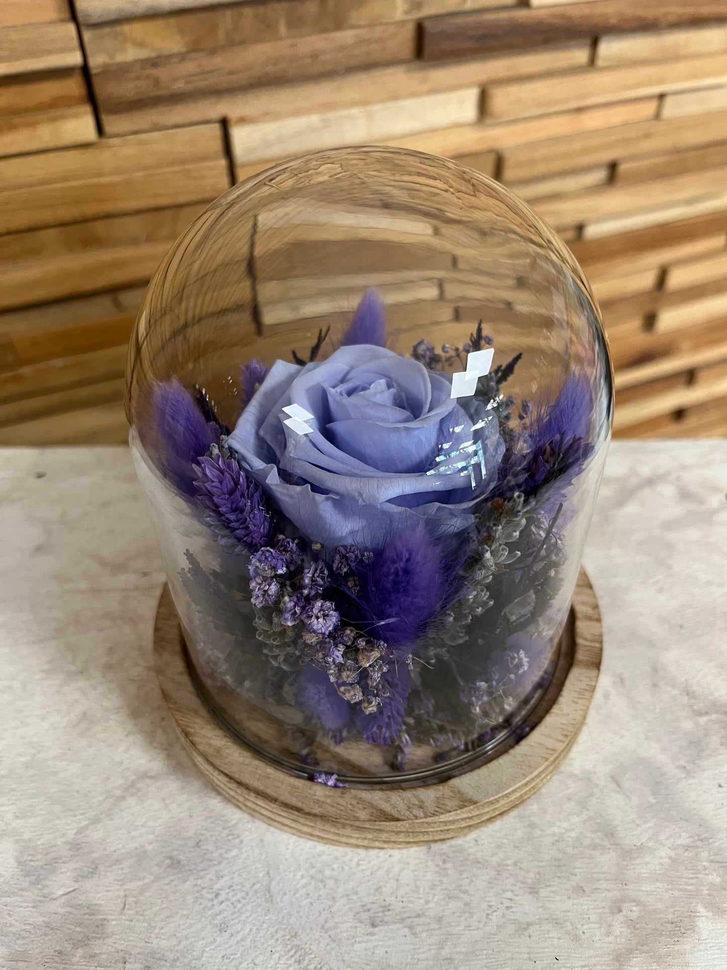 Rose éternelle sous cloche teintes violettes