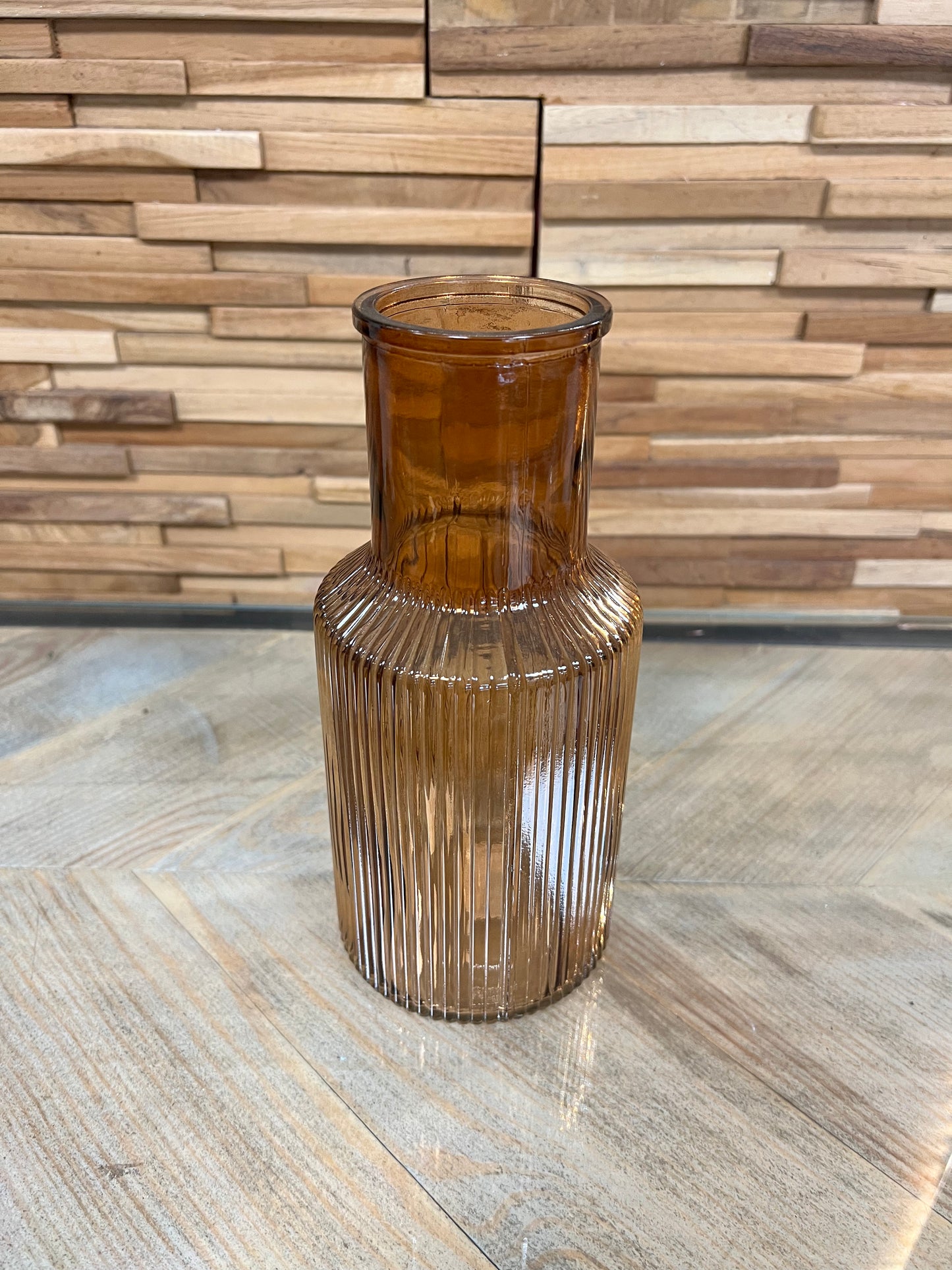 Vase transparent coloré